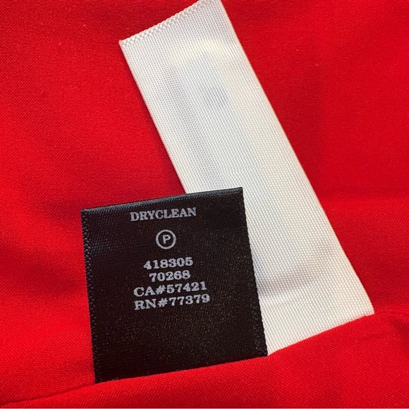 Ann Taylor Red Blazer, Size 6 - Picture 12 of 13